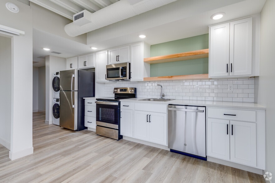 More Photos Of 502 E Cesar E Chavez Ave, Lansing Apartments For Lease