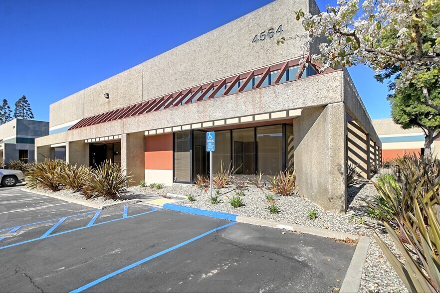 More Photos Of 4564 Telephone Rd, Ventura Warehouse For Lease