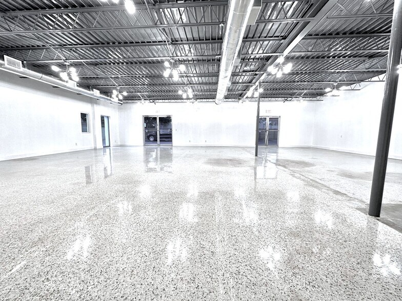 More Photos Of 1506 54th Ave N, Saint Petersburg Storefront Retail Office For Lease