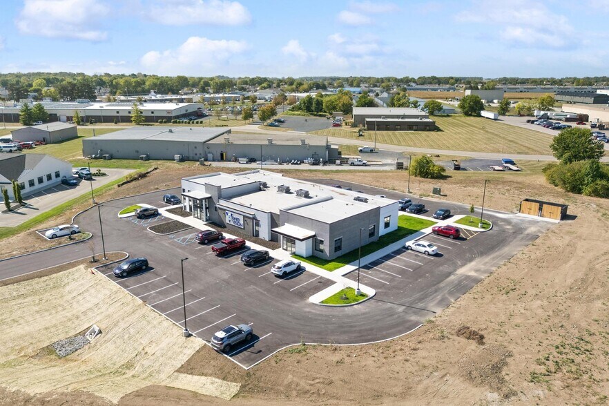 More Photos Of 1935 Prime Ct, Troy Medical For Lease