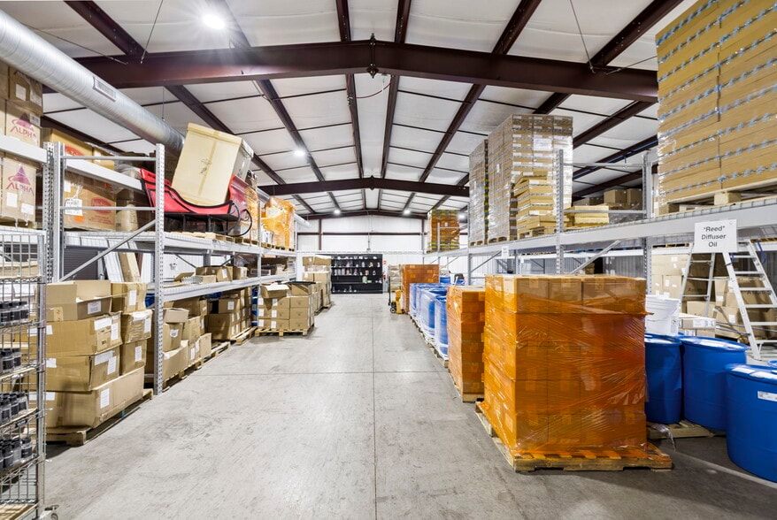 More Photos Of 110 Commercial Blvd, Flat Rock Manufacturing For Lease