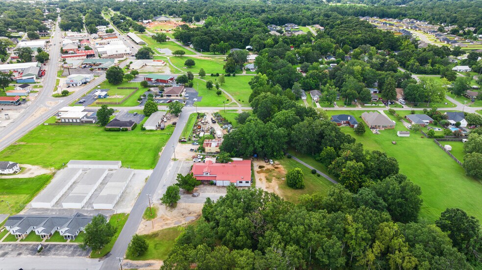 More Photos Of 22288 Pine St, Robertsdale Restaurant For Sale