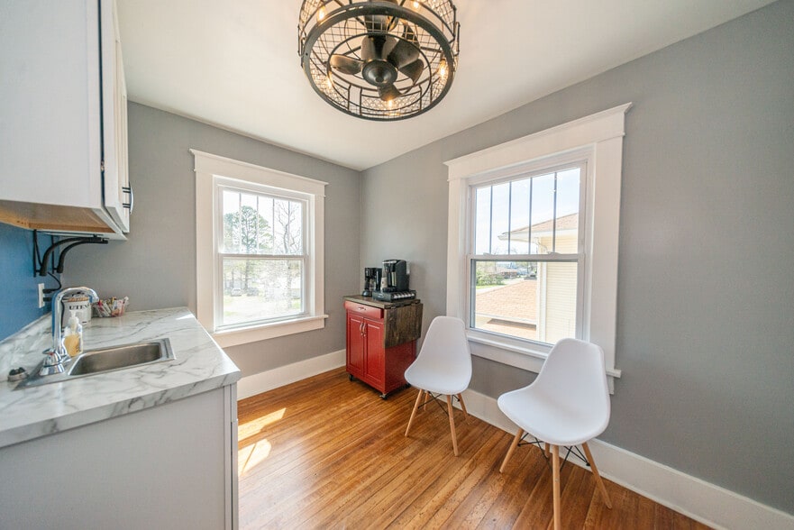 More Photos Of 2003 Broadway St, Mount Vernon Loft Creative Space For Sale