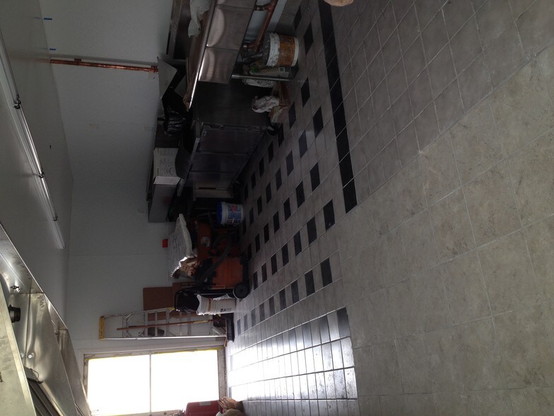 More Photos Of 275 Park Ave, Worcester Freestanding For Lease