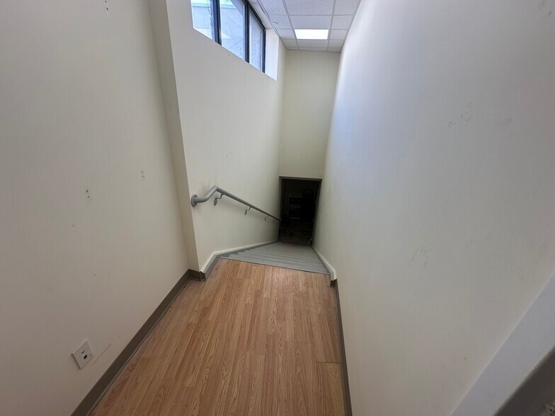 More Photos Of 601-693 Sunrise Hwy, Lynbrook Unknown For Lease