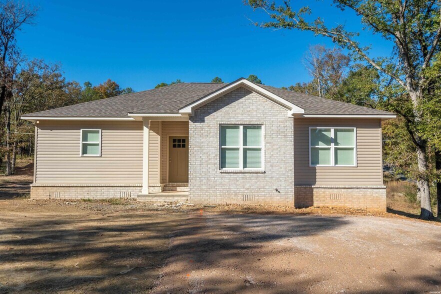 More Photos Of 102 & 106 Cheyenne St, Hot Springs National Park Apartments For Sale