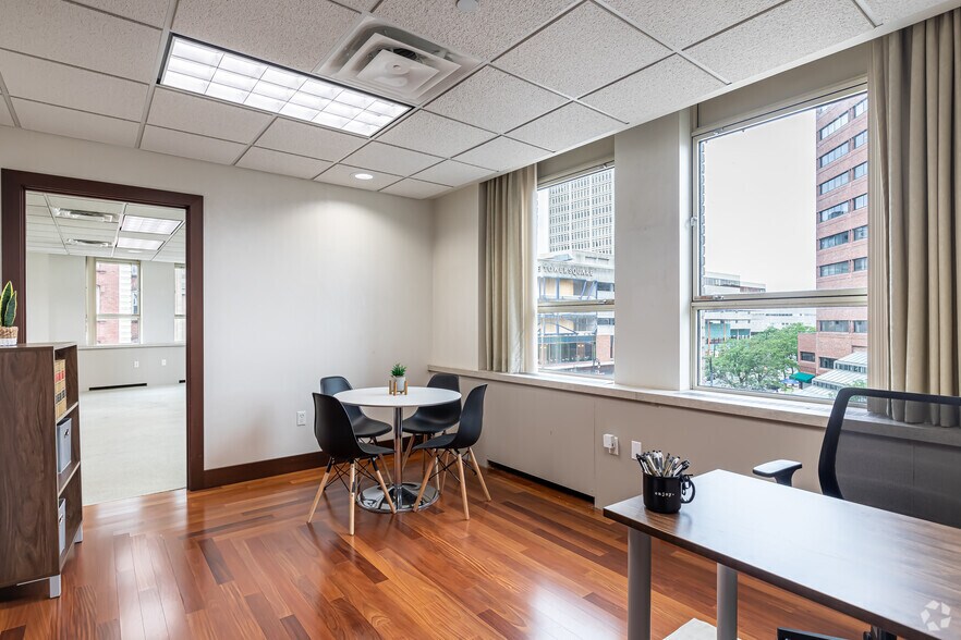 More Photos Of 1391 Main St, Springfield Office For Lease