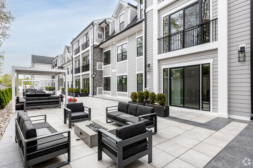 More Photos Of 8 Tice Rd, Franklin Lakes Apartments For Sale