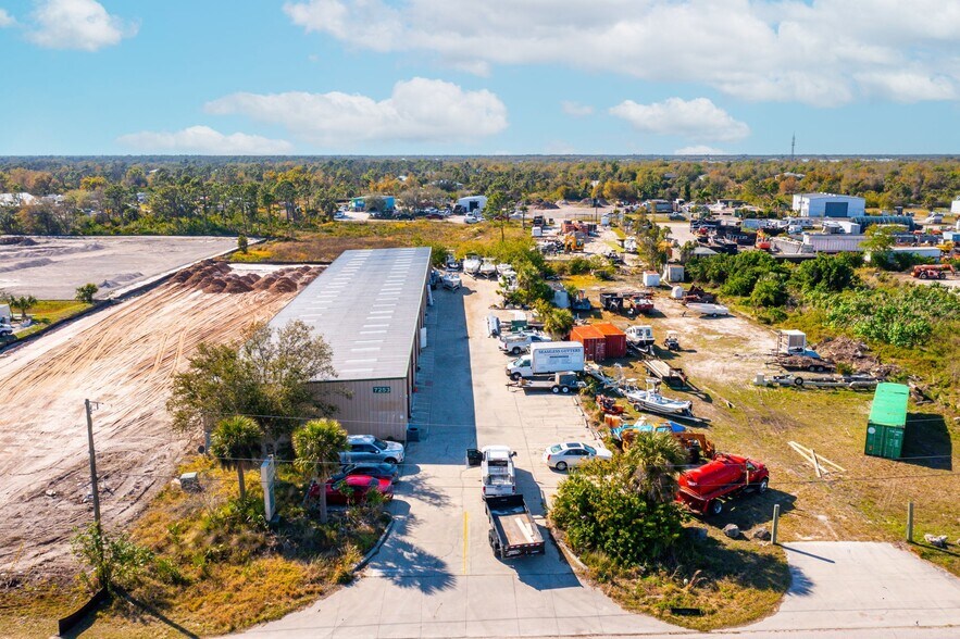 Primary Photo Of 7253 Gasparilla Rd, Port Charlotte Warehouse For Lease