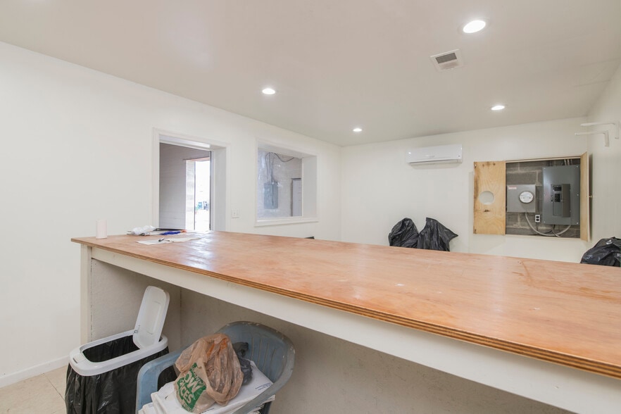 More Photos Of 4233-37 Park, Philadelphia Light Distribution For Sale