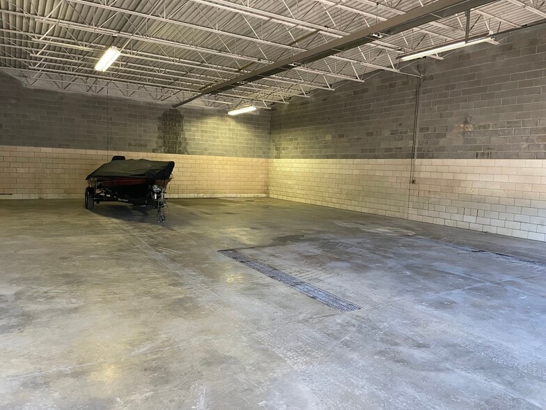 More Photos Of 1826 17th St NE, Canton Industrial For Sale