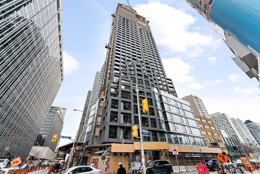 Primary Photo Of 2161 Yonge St, Toronto Apartments For Sale