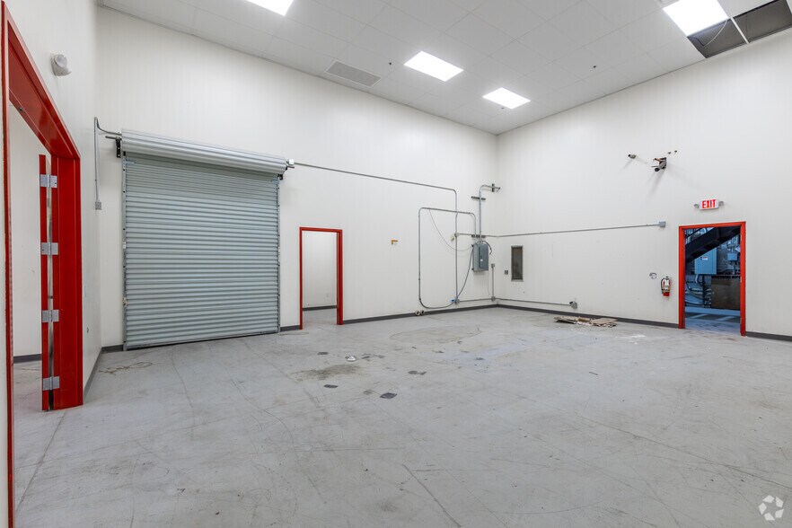 More Photos Of 5220 Steptoe St, Las Vegas Warehouse For Sale
