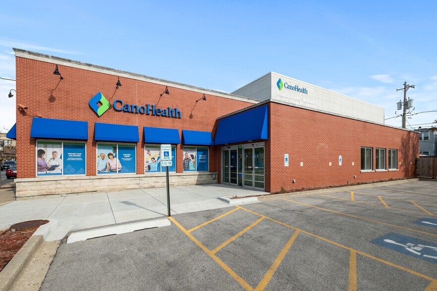 Primary Photo Of 4733 N Kedzie Ave, Chicago Storefront For Lease