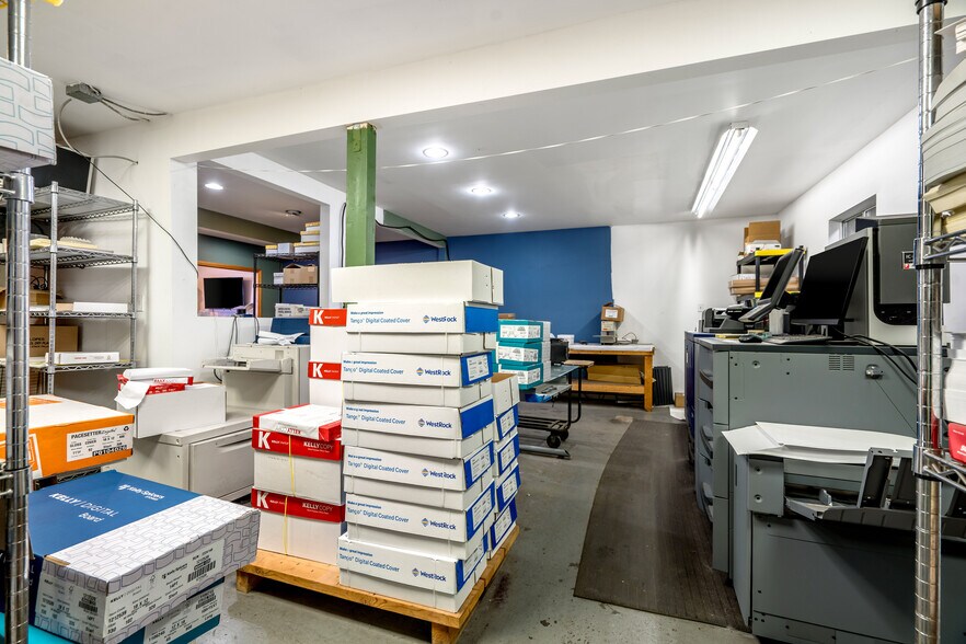 More Photos Of 16301 S Broadway St, Gardena Service For Sale