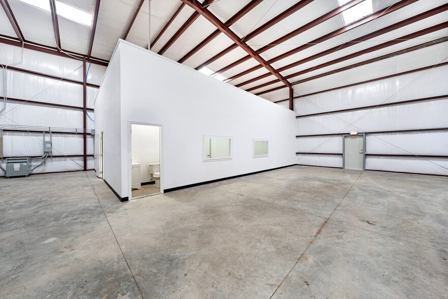 More Photos Of 1400 S State Hwy 78, Farmersville Industrial For Lease