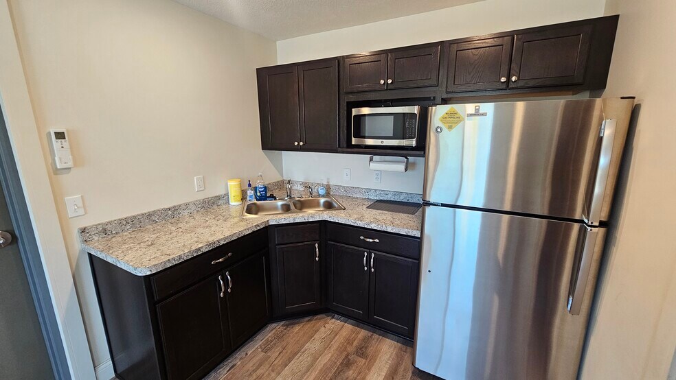 More Photos Of 1347 W Britton Rd, Morrice Truck Terminal For Sale