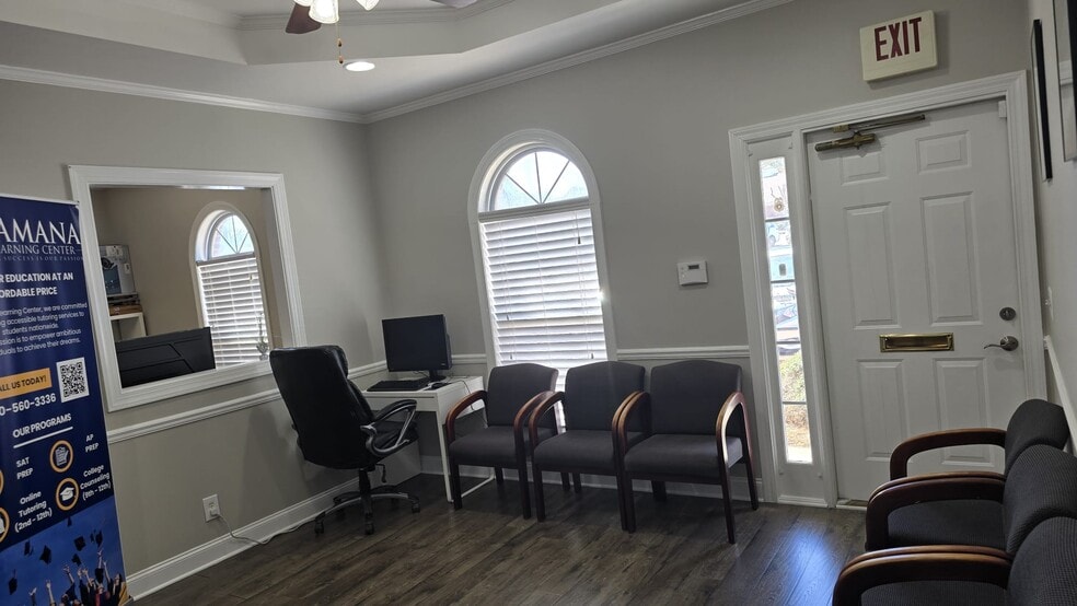 More Photos Of 106 Colony Park Dr, Cumming Office Residential For Lease