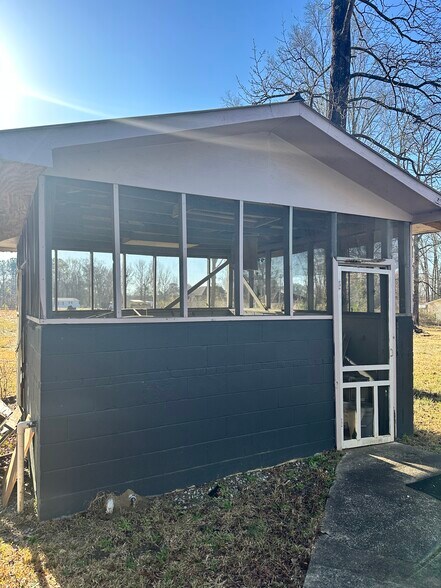 More Photos Of 1030 Dry Branch Rd, Hopkins General Retail For Sale