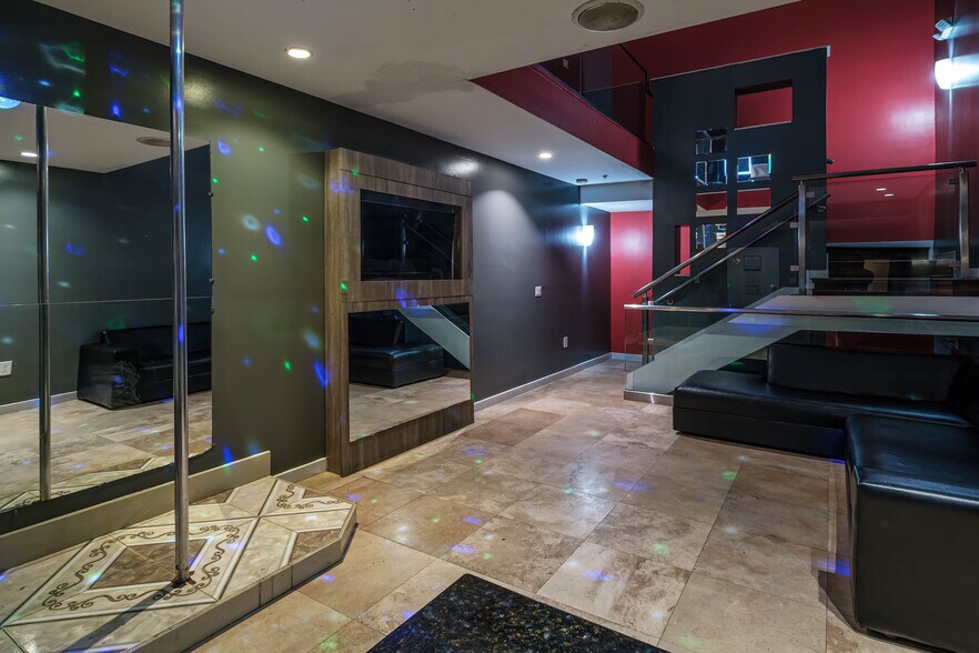 More Photos Of 901 S Royal Poinciana Blvd, Miami Springs Hotel For Sale