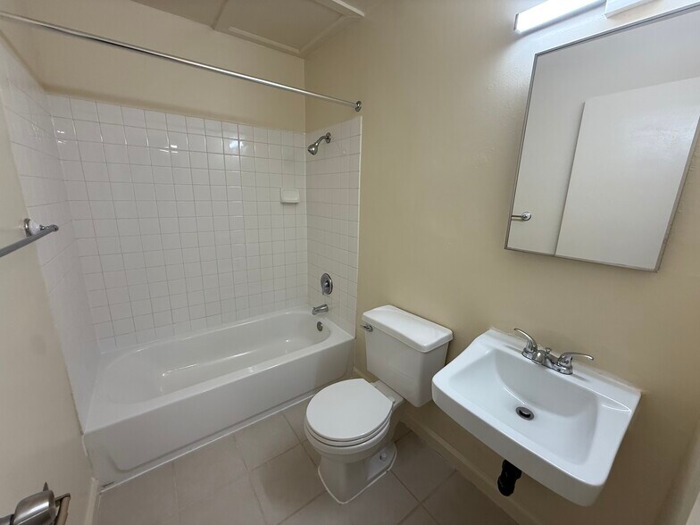 More Photos Of 190 Evandale Ave, Mountain View Apartments For Sale