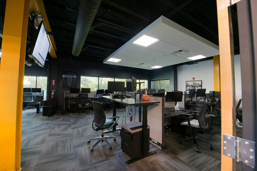 More Photos Of 6141 Avery Rd, Dublin Warehouse For Sale