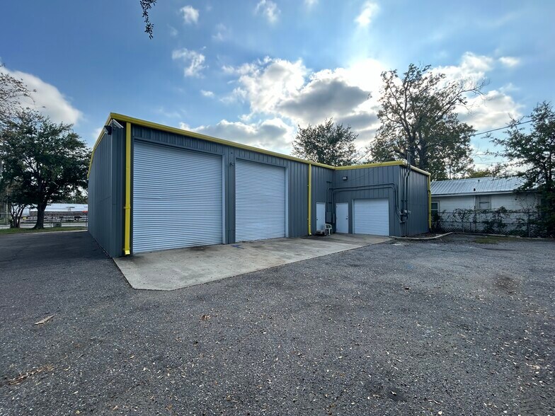 More Photos Of 2119 W Beaver St, Jacksonville Service For Lease