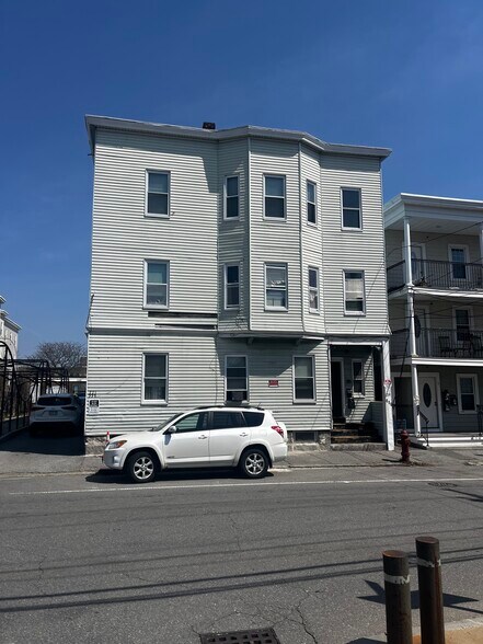 More Photos Of 219 Salem St, Lowell Apartments For Sale