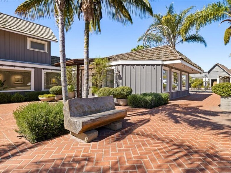 More Photos Of 3823 Santa Claus Ln, Carpinteria Restaurant For Sale