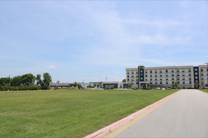 More Photos Of 1501 S 48th St, Springdale Land For Lease