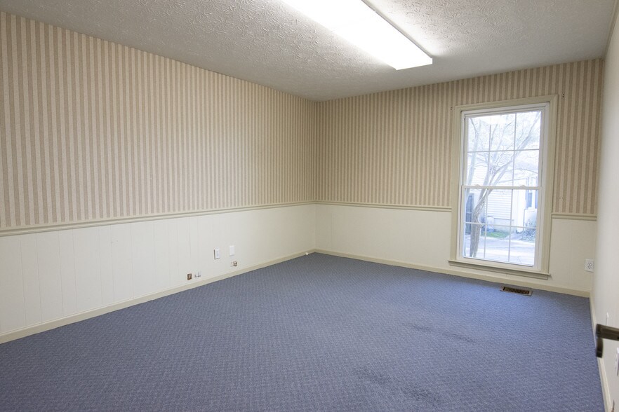 More Photos Of 213 Jeff Davis Pl, Fayetteville Medical For Lease