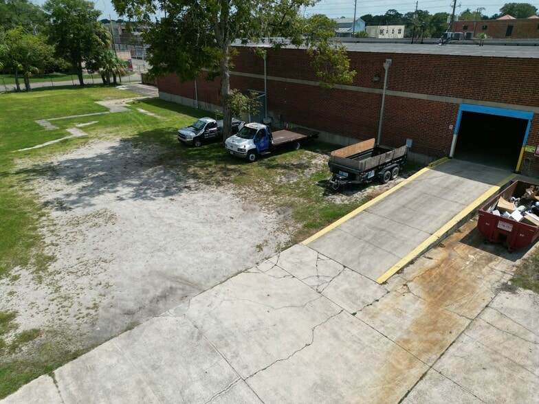 More Photos Of 2404 Hubbard St, Jacksonville Warehouse For Lease