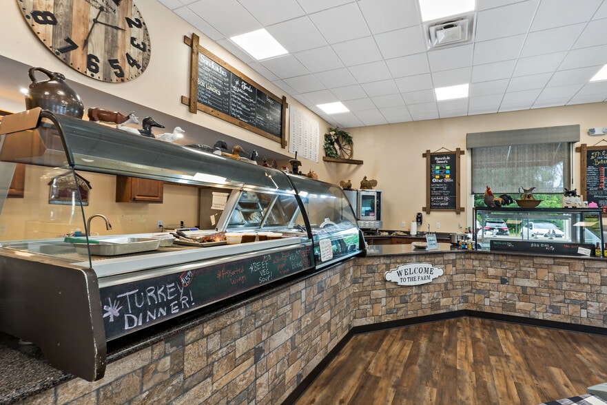 More Photos Of 499 State Rd, Plymouth Restaurant For Sale