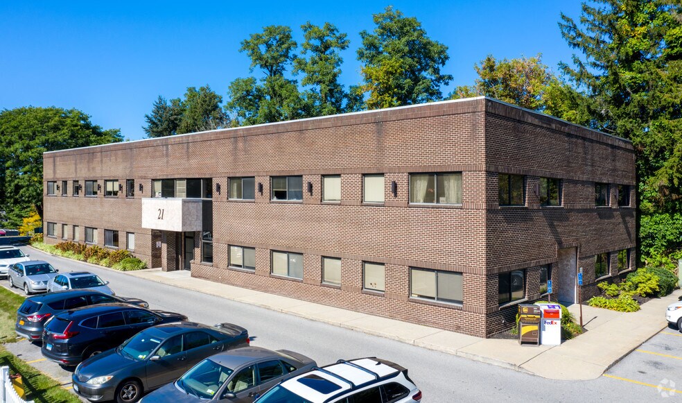 More Photos Of 21 Old Main St, Fishkill Office For Lease