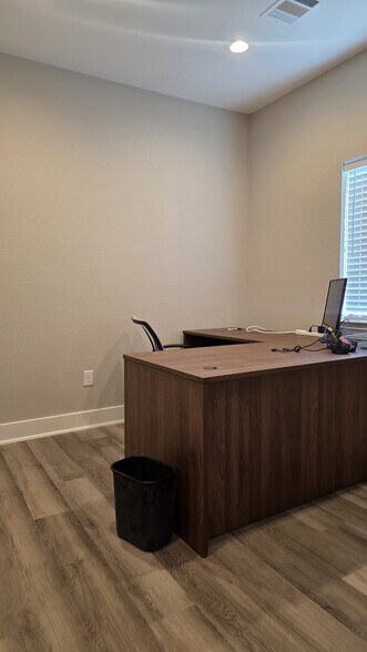 More Photos Of 23219 Red River Dr, Katy Medical For Sale