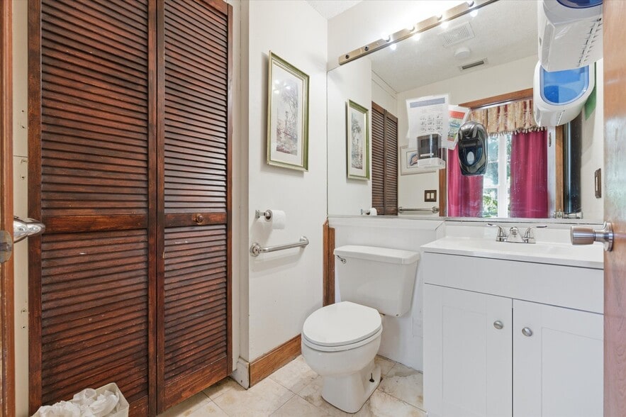 More Photos Of 7435 Plathe Rd, New Port Richey Assisted Living For Sale