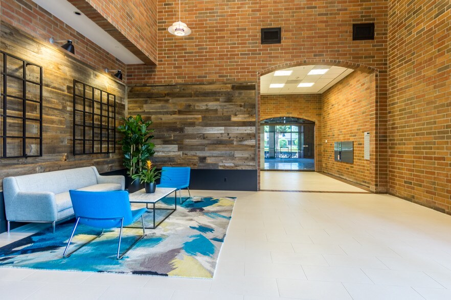 More Photos Of 18302 Irvine Blvd, Tustin Office For Lease