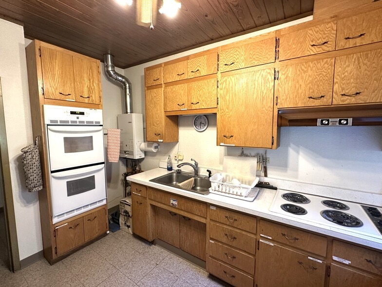 More Photos Of 6103 Forest Hills Rd, Rockford Specialty For Sale