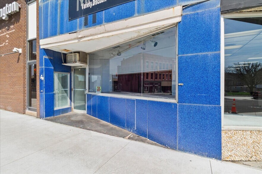 More Photos Of 120-124 W Columbus St, Kenton Storefront For Sale