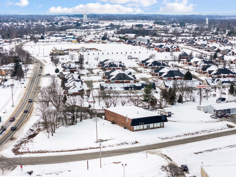 More Photos Of 149 Delaina Dr, Mount Washington Showroom For Sale