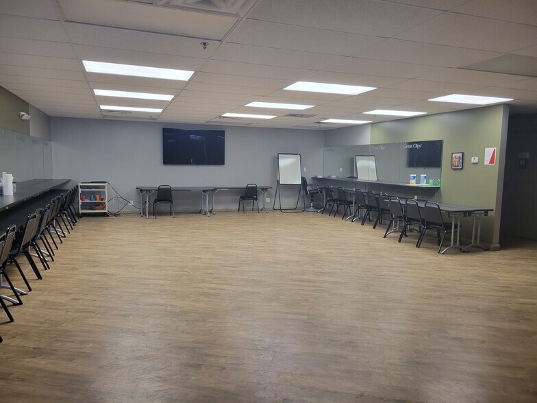 More Photos Of 361 S Frontage Rd, Burr Ridge Medical For Lease