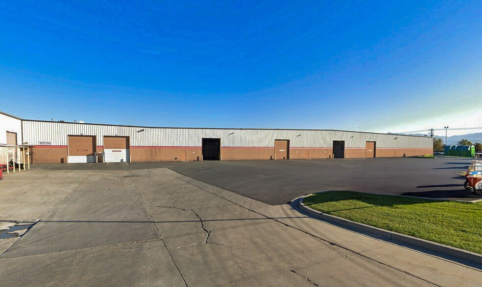 More Photos Of 3790 W Great Lakes Dr, Salt Lake City Manufacturing For Lease