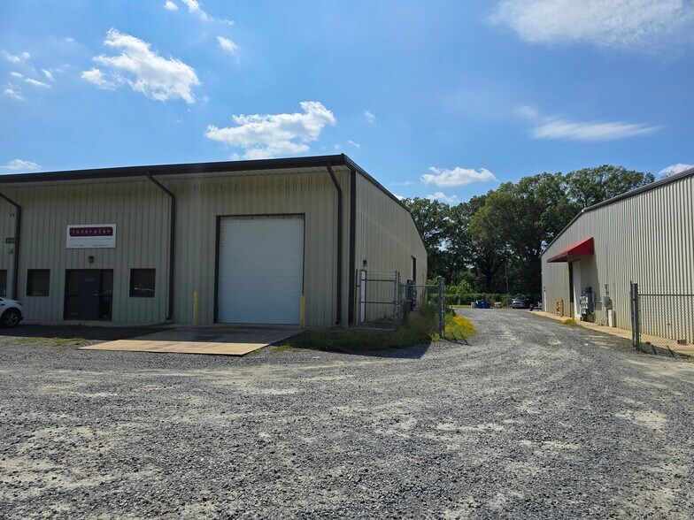 More Photos Of 4125 Crystal Hill Rd, North Little Rock Warehouse For Lease