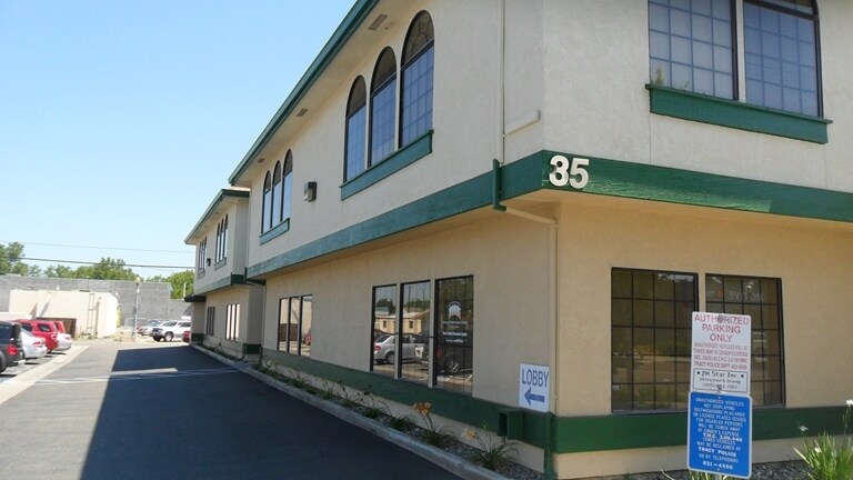 More Photos Of 35 E 10th St, Tracy Office For Lease