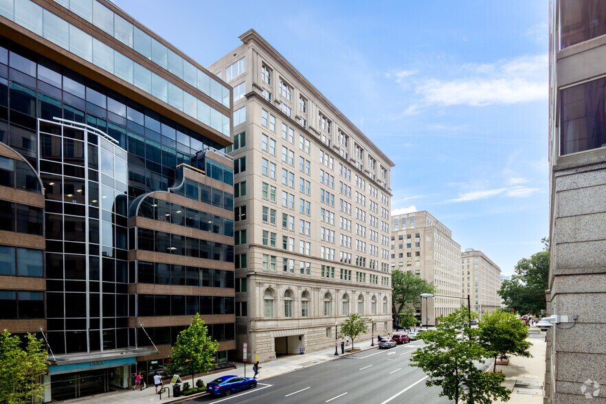 More Photos Of 875 15th St NW, Washington Office For Lease