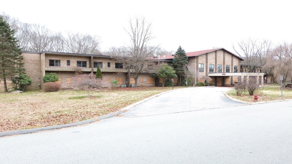 More Photos Of 60 Crouch Ave, Norwich Skilled Nursing Facility For Sale
