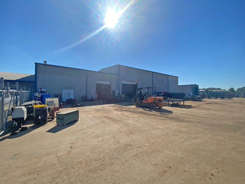 Primary Photo Of 4907-1 Shed Rd, Bossier City Manufacturing For Lease