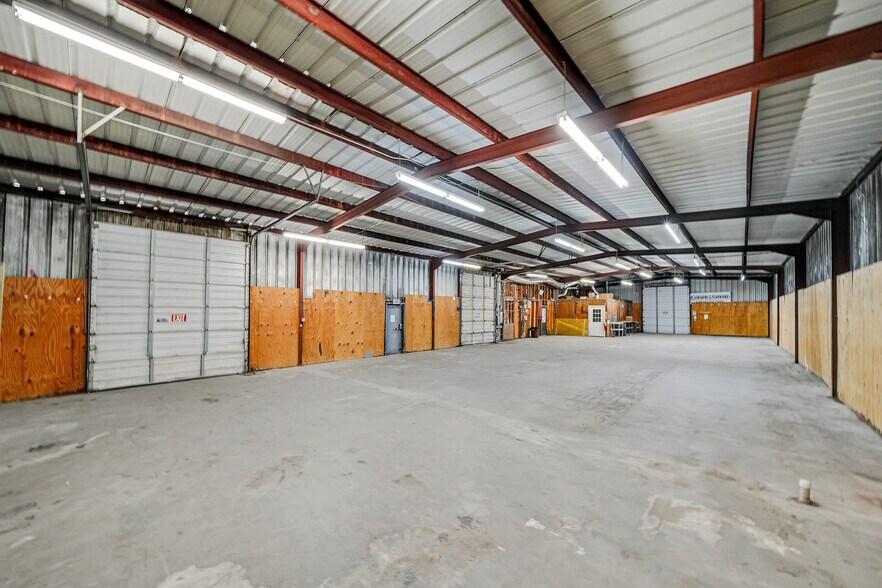 More Photos Of 406 Preston Ave, Pasadena Warehouse For Lease