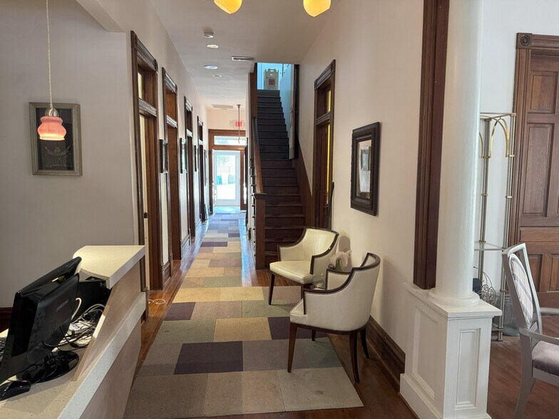 More Photos Of 2509 Thomas Ave, Dallas Freestanding For Lease