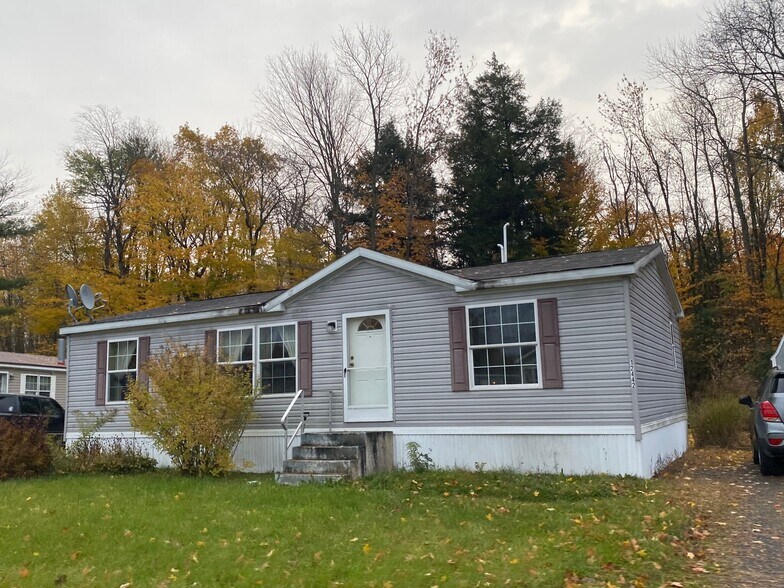 More Photos Of 12425 Timber Trl, Adams Center Manufactured Housing Mobile Home Park For Sale